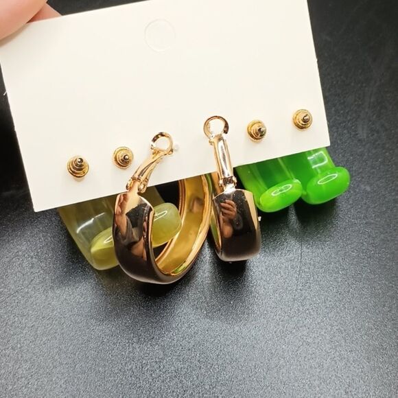 GREEN gold white chunky hoop earrings - Picture 4 of 4